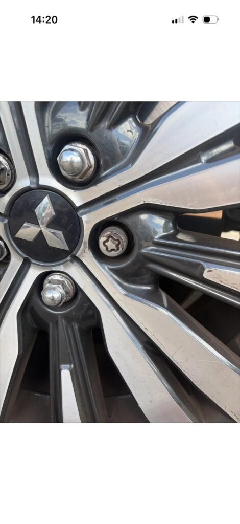 Mitsubishi outlander wheel locking nut key replacement