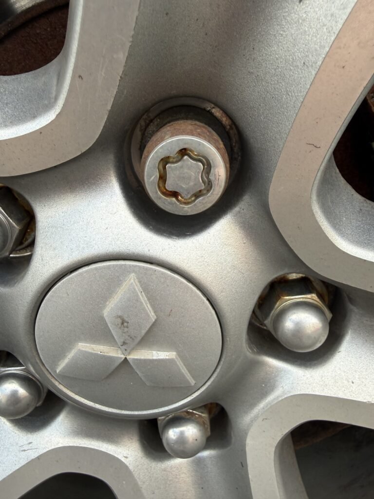 Mitsubishi Outlander PHEV wheel locking nut key replacement