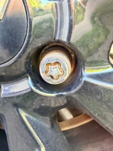 Mitsubishi Outlander phev wheel locking nut key replacement