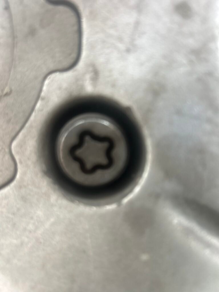 Mitsubishi Shogun wheel locking nut key replacement