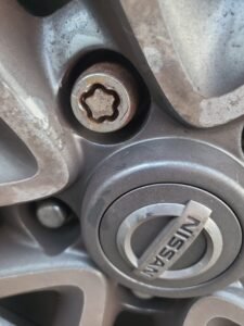 Nisan Juke wheel locking nut key replacement