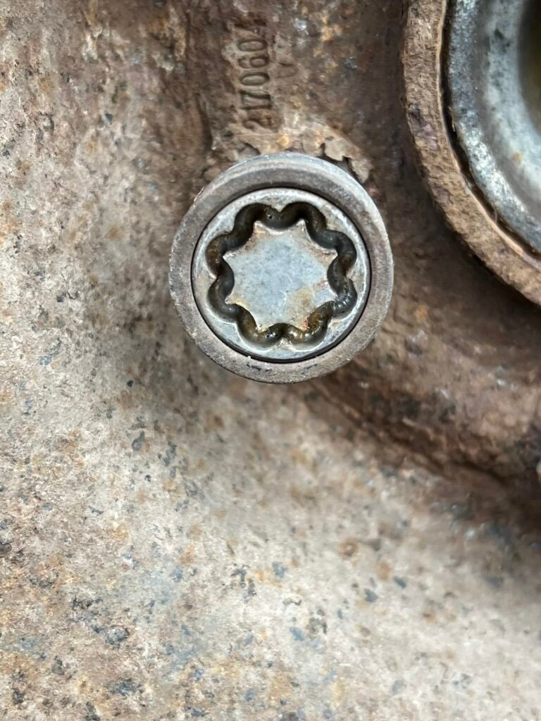 Nissan Navara wheel locking nut key replacement