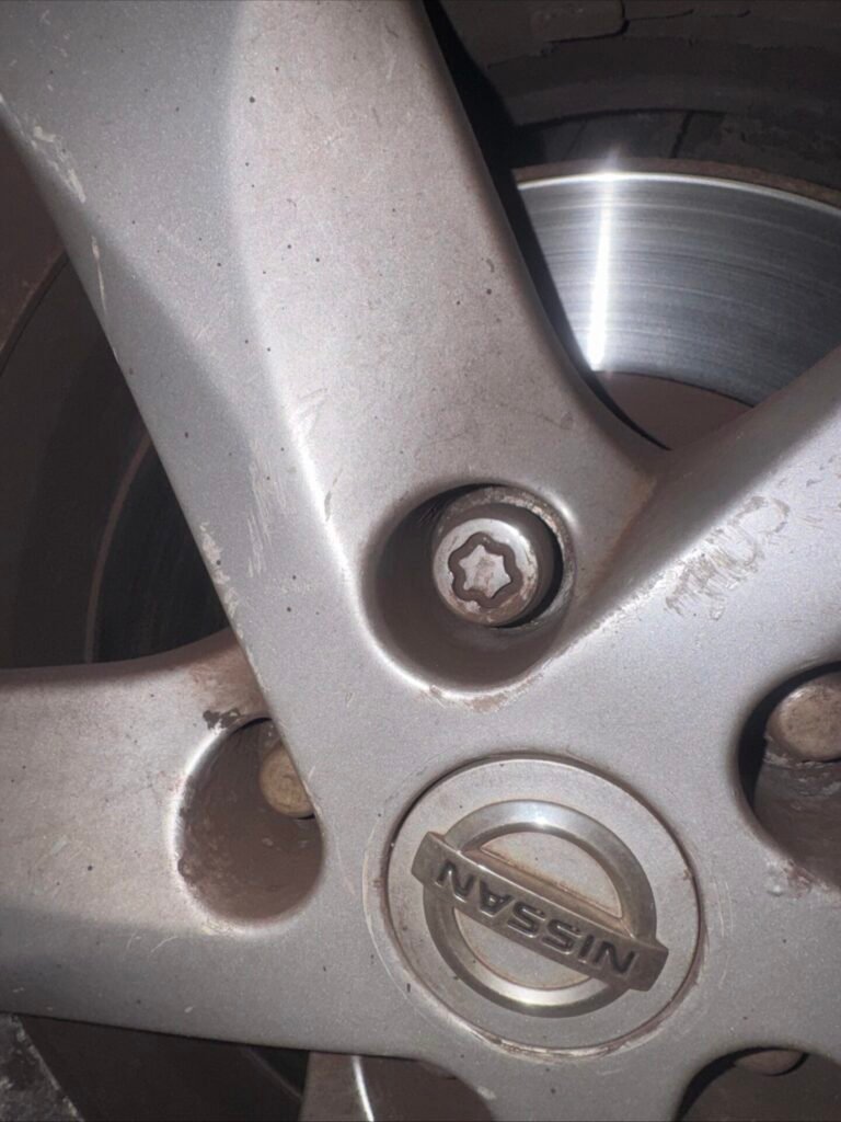 Nissan Qashqai 2010 wheel locking nut key replacement