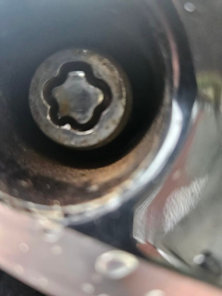 Nissan quashqai wheel locking nut key replacement