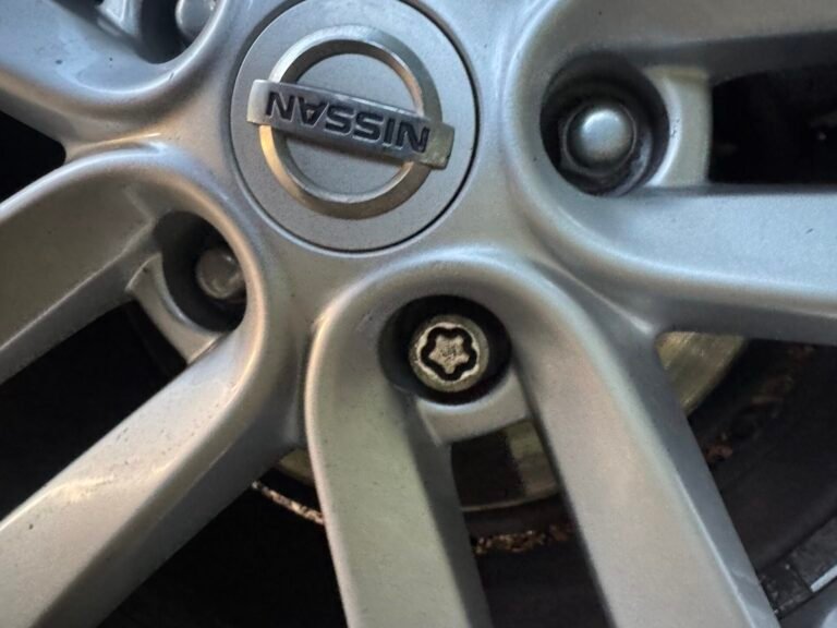 Nissan Juke wheel locking nut key replacement