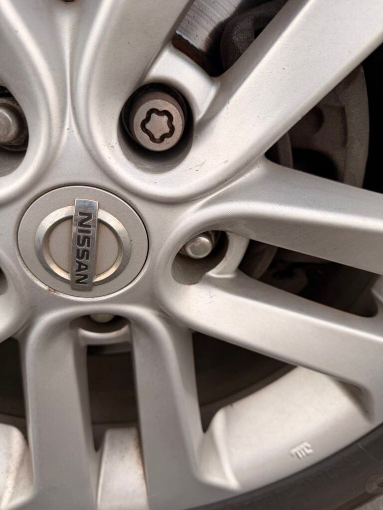 Nissan Juke wheel locking nut key replacement