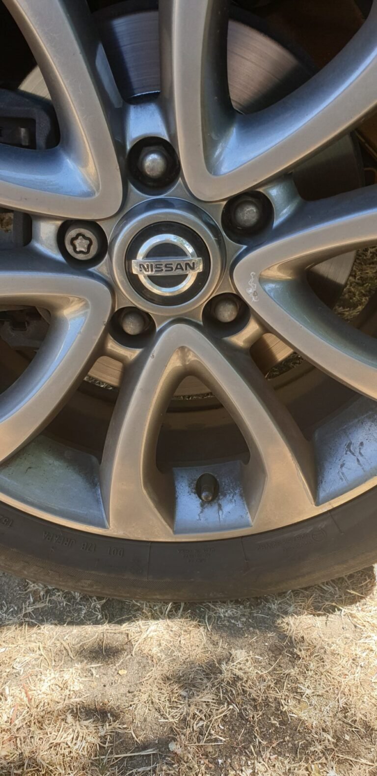 Nissan Juke wheel locking nut key replacement