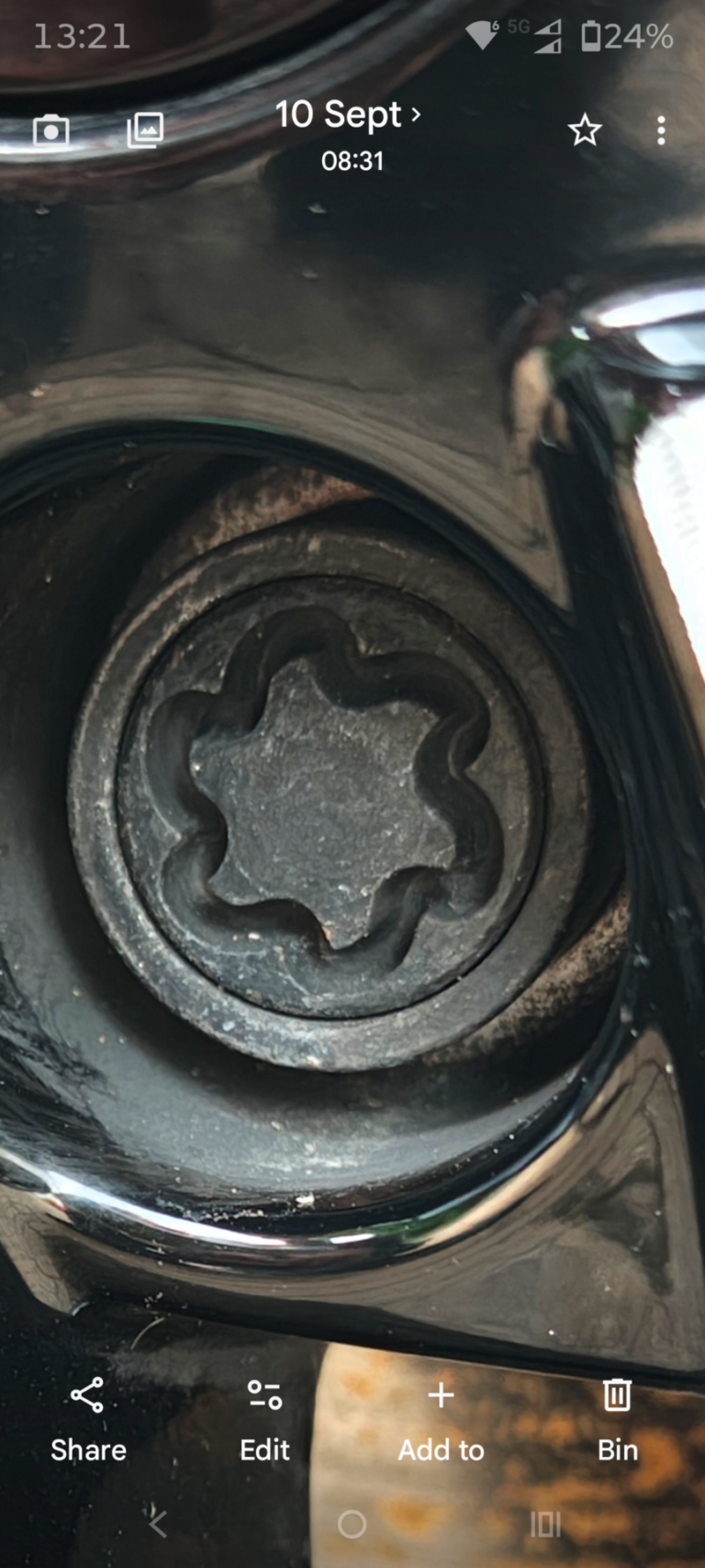 Nissan Juke wheel locking nut key replacement