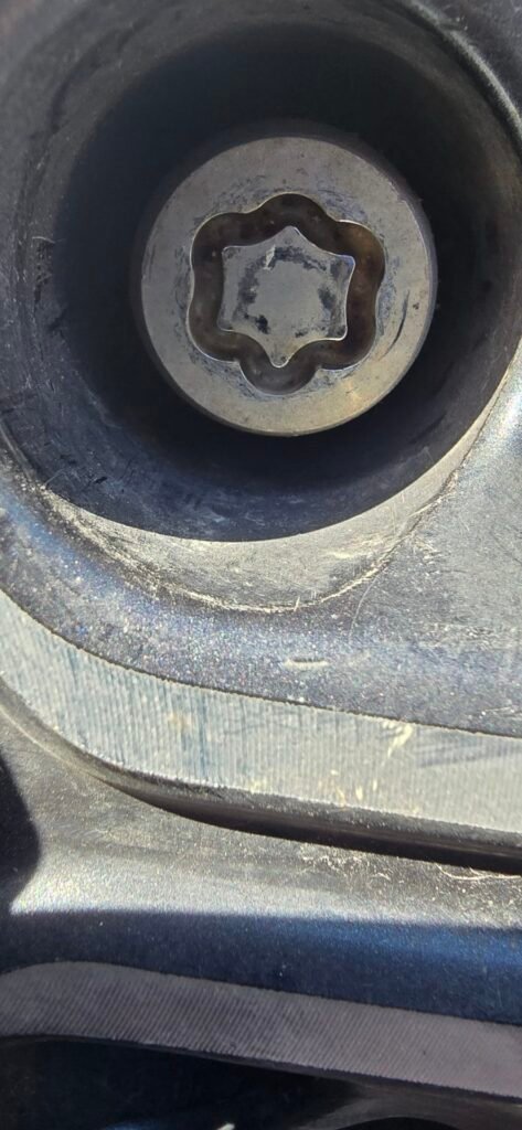 Nissan Leaf 2018 wheel locking nut key replacement