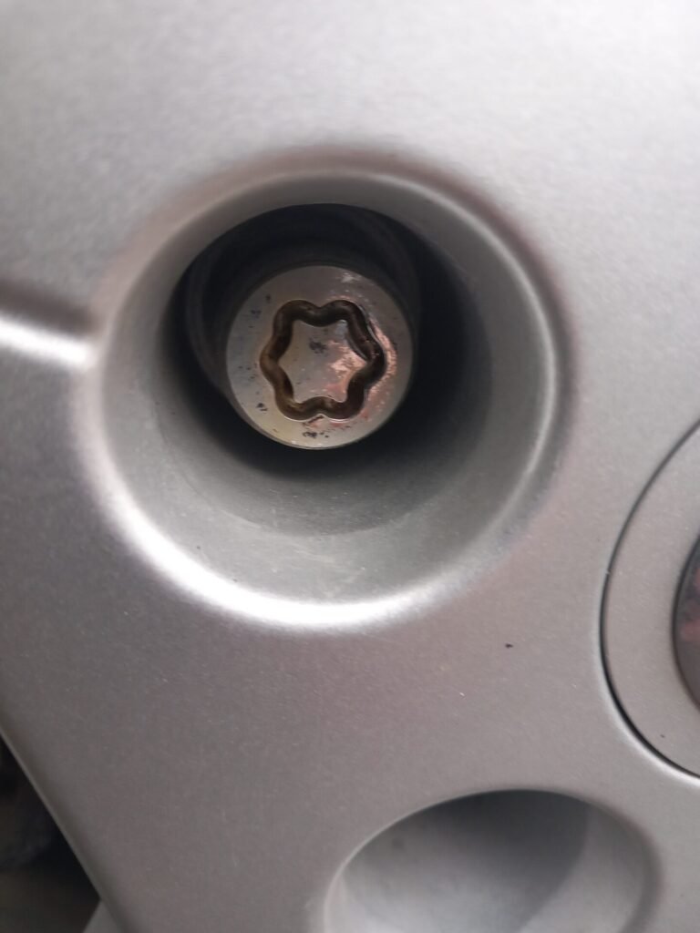 Nissan Leaf wheel locking nut key replacement