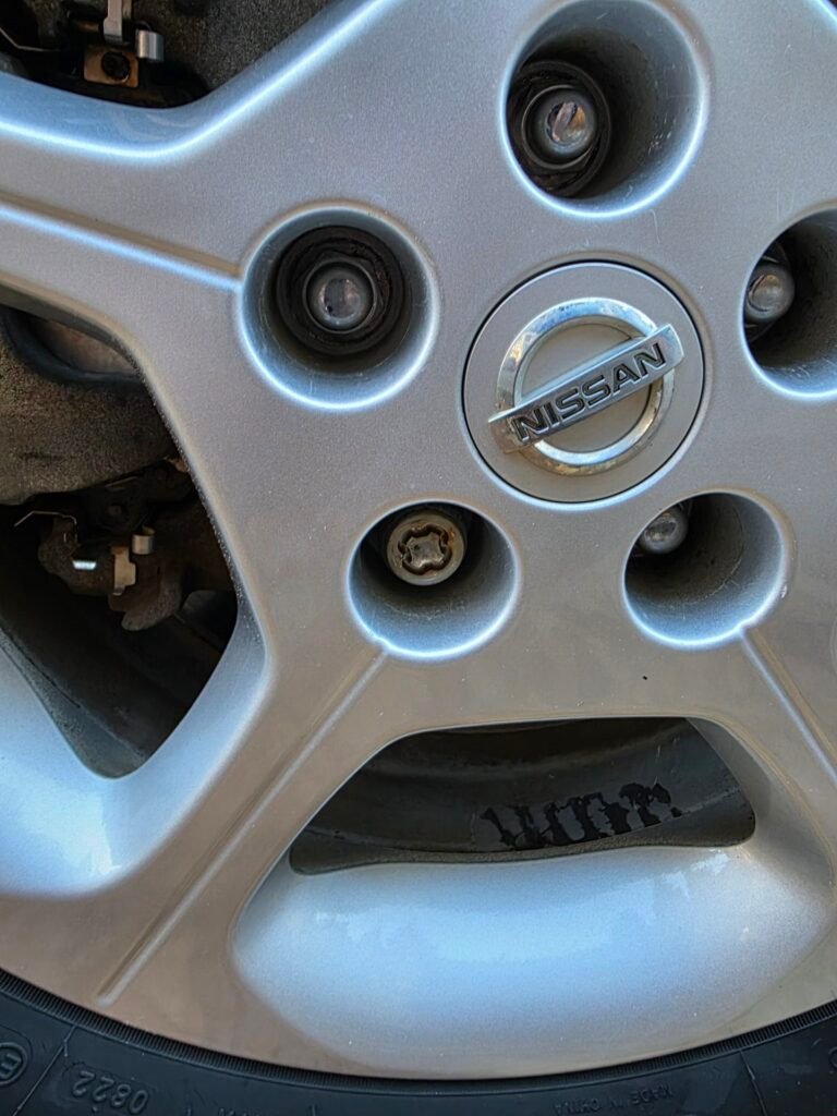 Nissan Leaf wheel locking nut key replacement