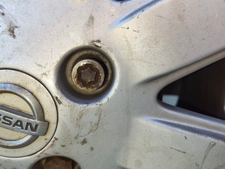 Nissan Micra wheel locking nut key replacement