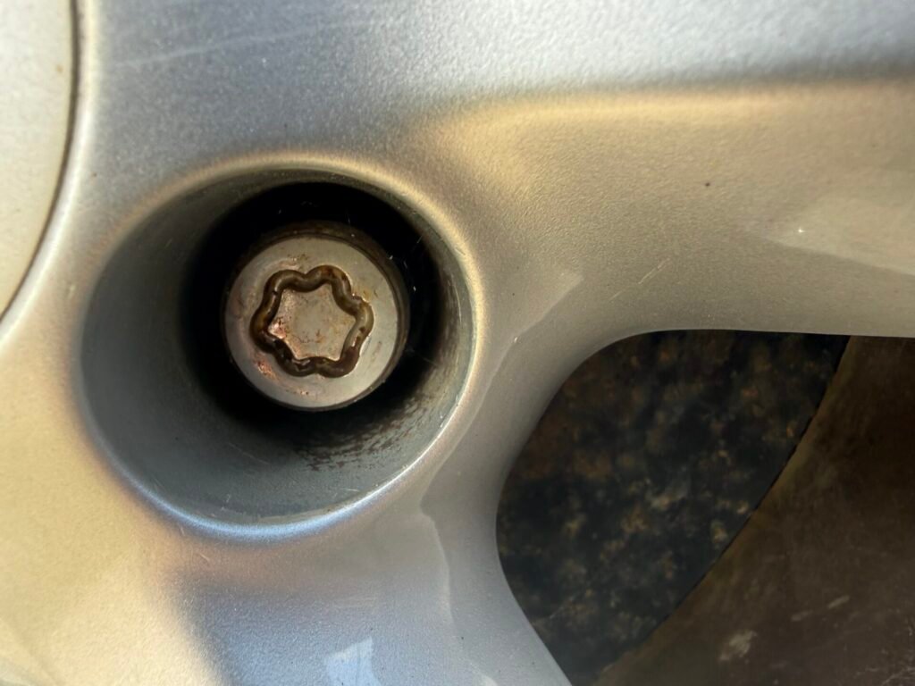 Nissan navara wheel locking nut key replacement