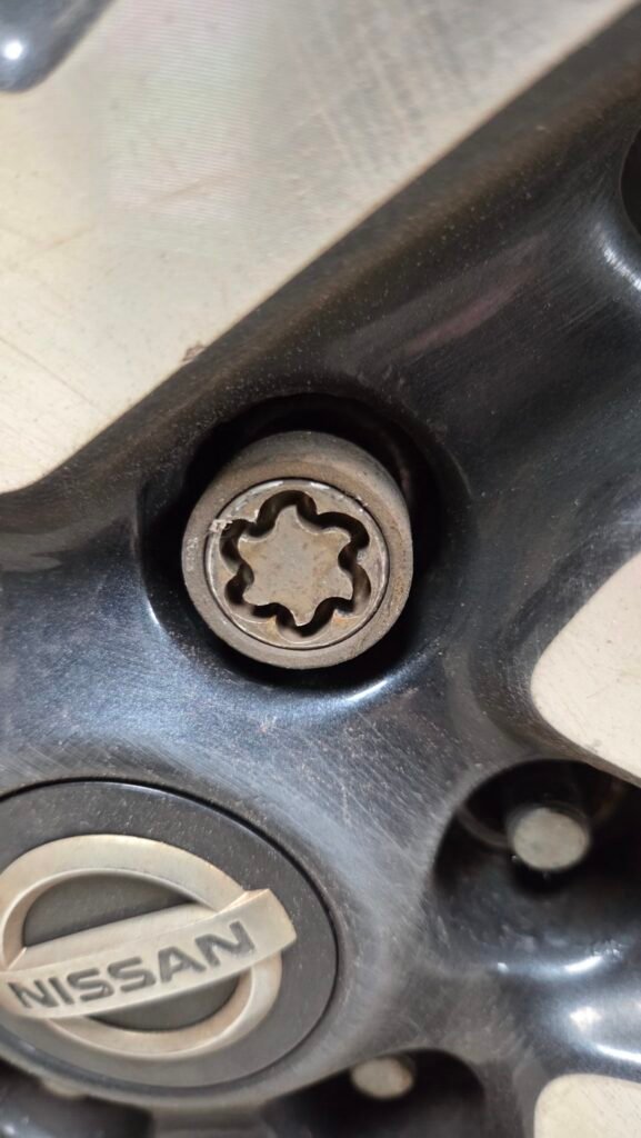 Nissan Navara wheel locking nut key replacement