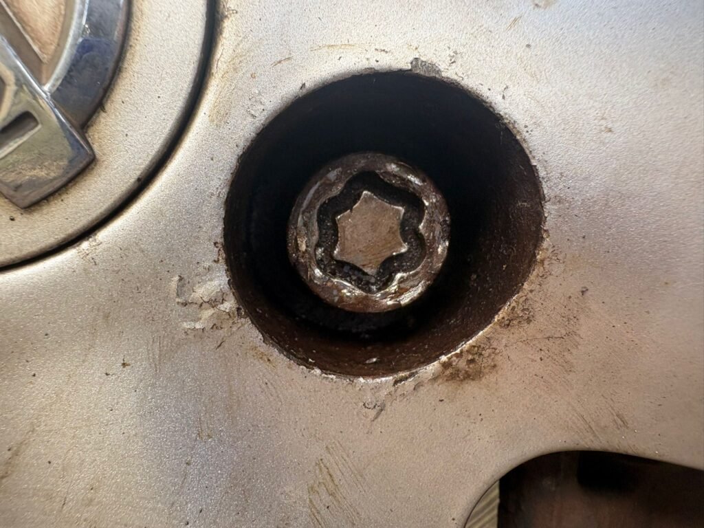 Nissan Note wheel locking nut key replacement