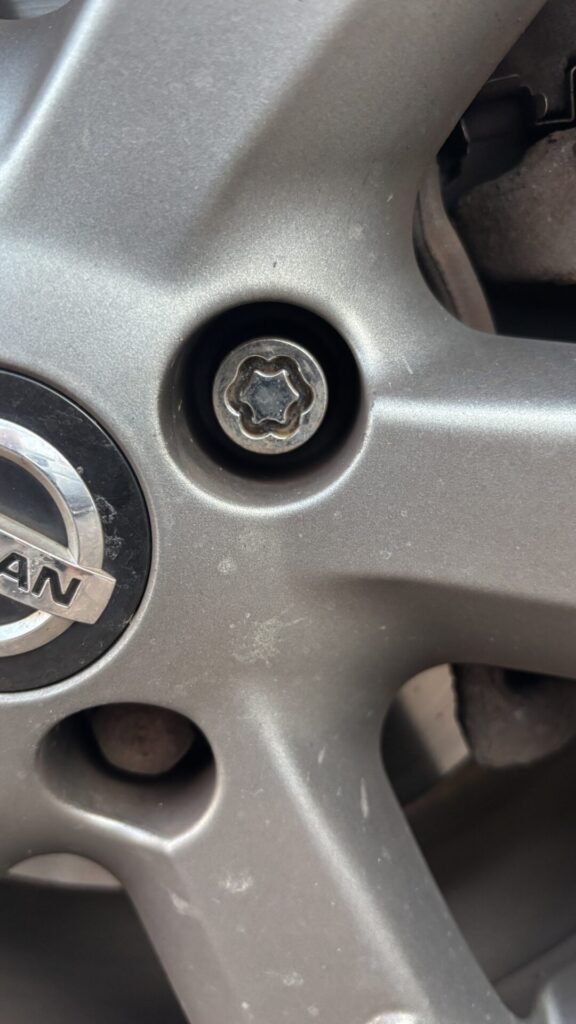 Nissan Note wheel locking nut key replacement
