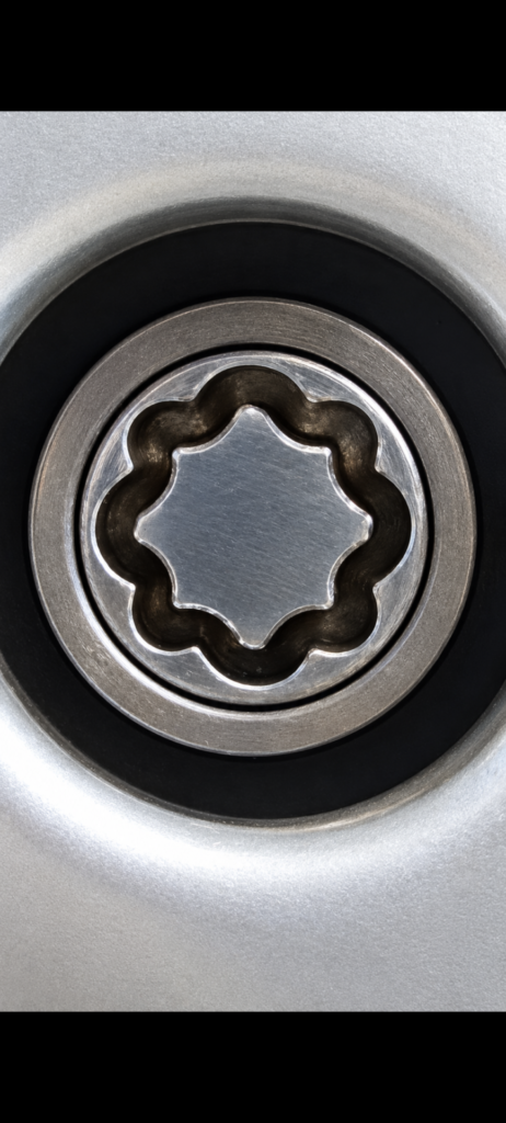 Nissan NV200 Evalia wheel locking nut key replacement