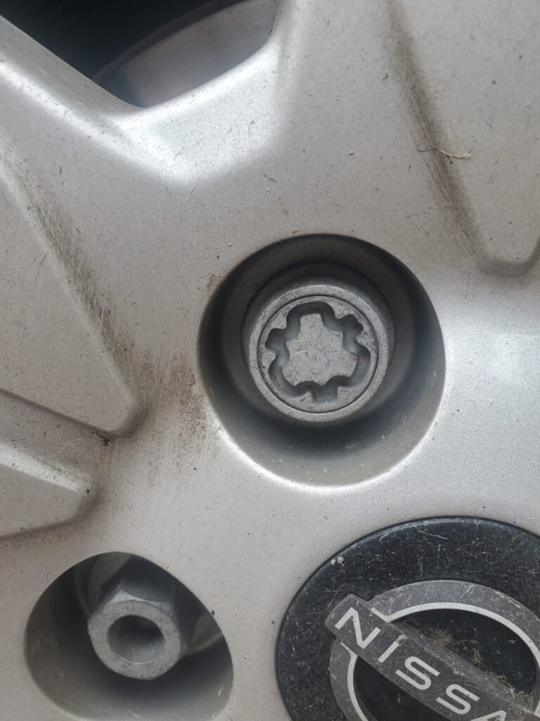 Nissan Primastar wheel locking nut key replacement
