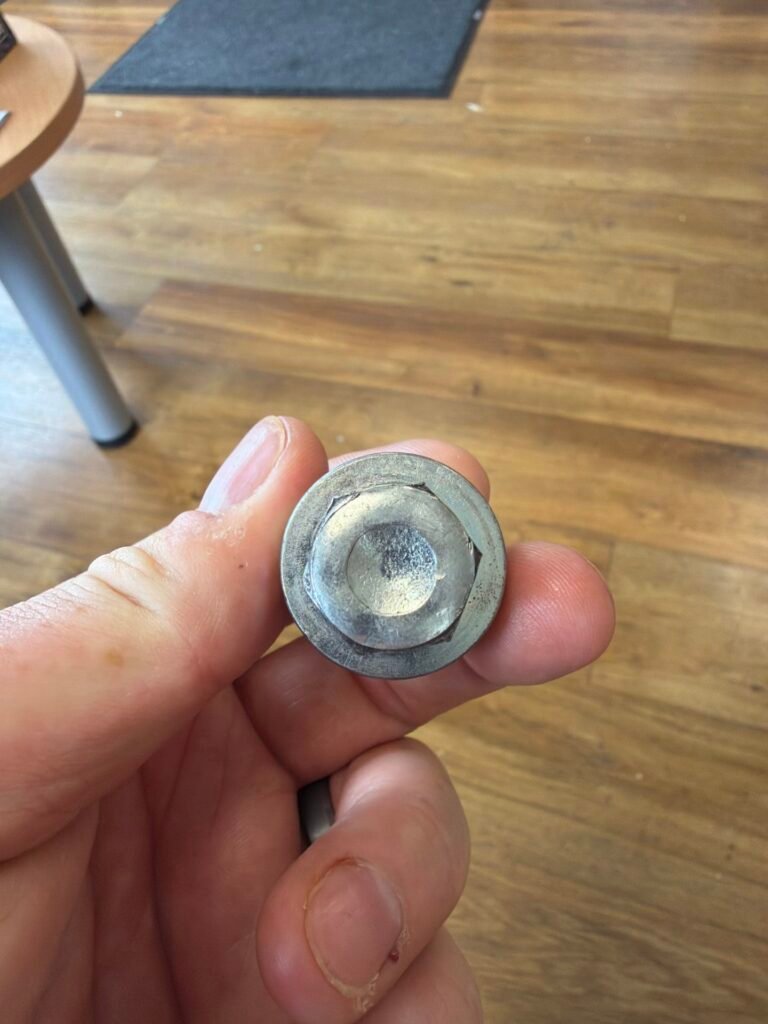 Nissan Qashqai wheel locking nut key replacement