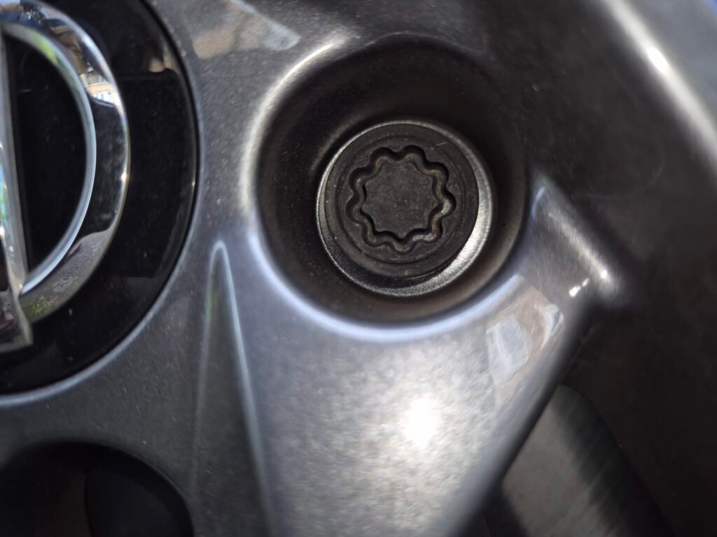 Nissan Qashqai wheel locking nut key replacement
