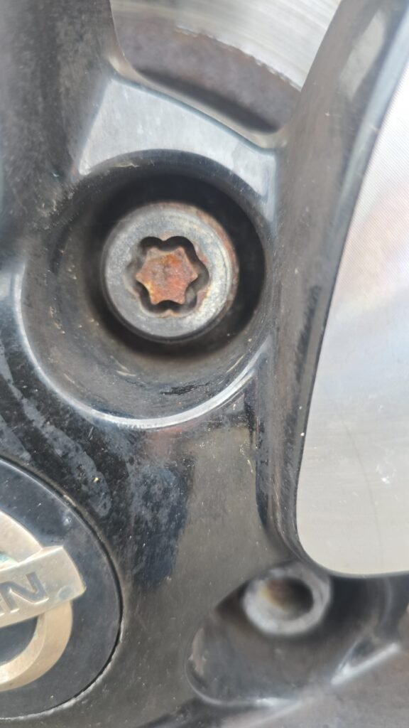 Nissan Qashqai wheel locking nut key replacement