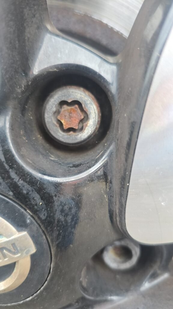 Nissan Qashqai wheel locking nut key replacement