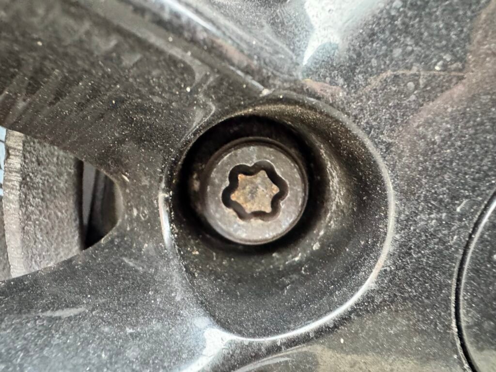 Nissan Qashqai wheel locking nut key replacement