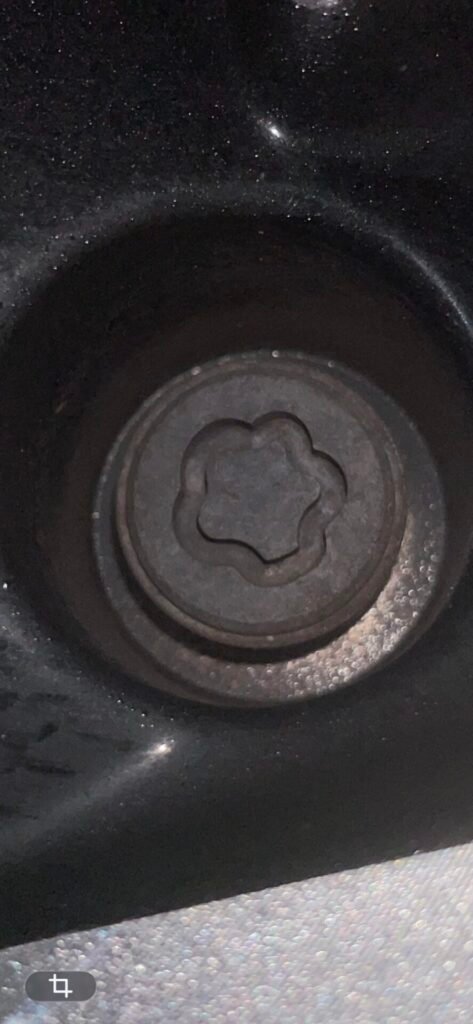 Nissan Qashqai wheel locking nut key replacement