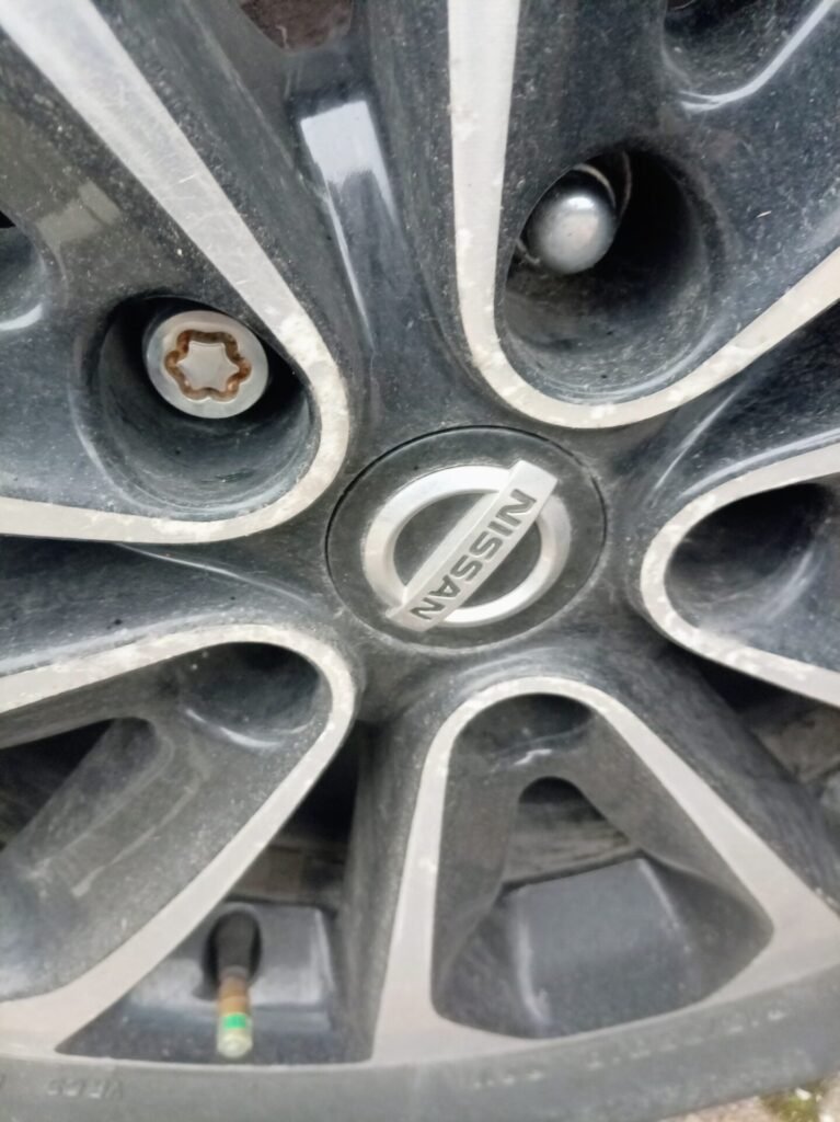 Nissan Qashqai wheel locking nut key replacement