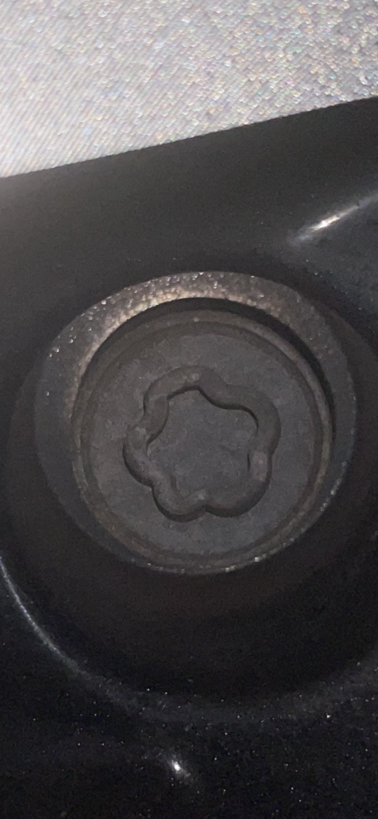 Nissan Qashqai wheel locking nut key replacement