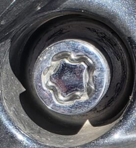 Nissan Rogue sv wheel locking nut key replacement