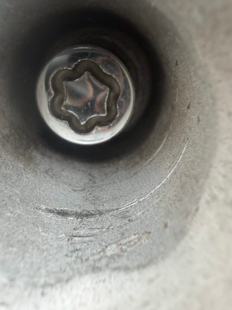 Nissan Rogue sv wheel locking nut key replacement