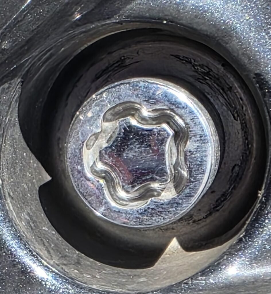 Nissan Rogue sv wheel locking nut key replacement