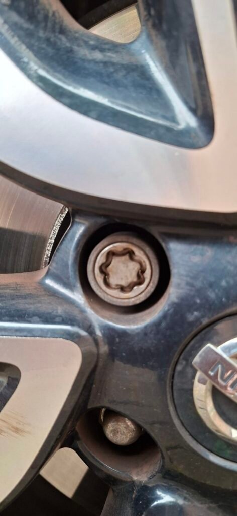 Nissan XTrail wheel locking nut key replacement