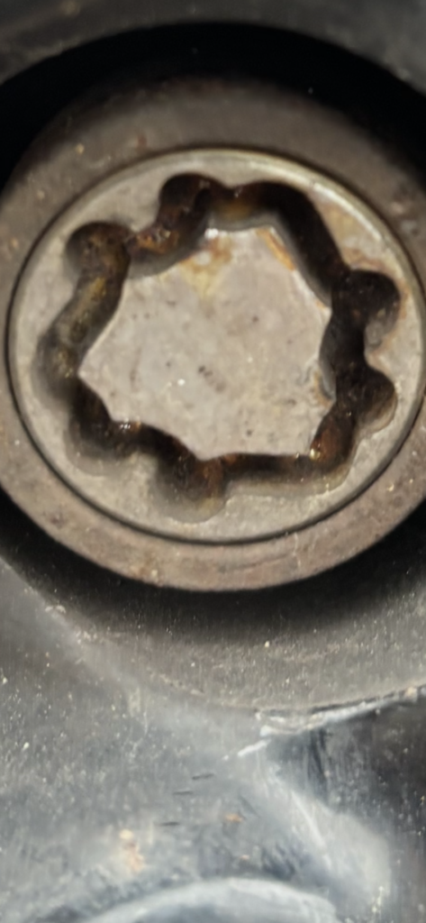 Nissan Xtrail wheel locking nut key replacement