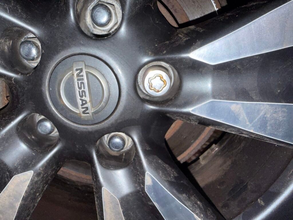Nissan Leaf wheel locking nut