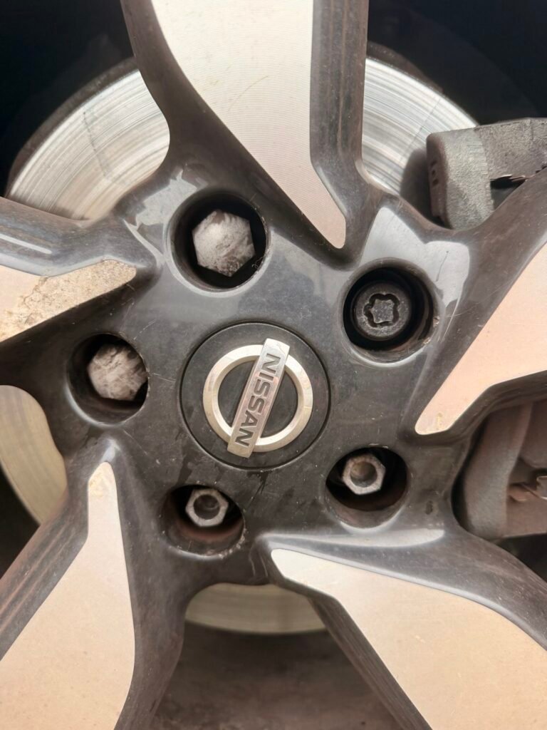Nissan Qashqai 2016 (KR65 LBZ) wheel nut key replacement