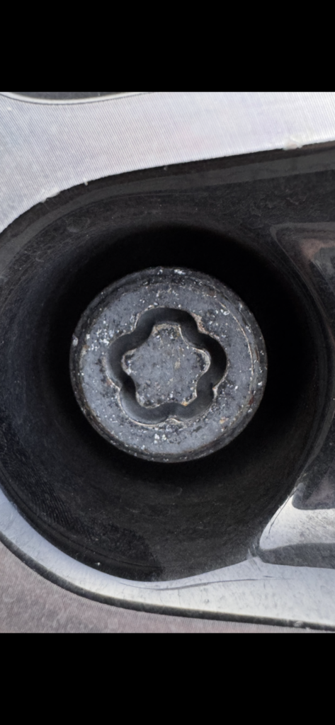 No BMW i3 wheel locking nut key replacement