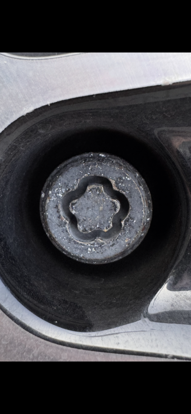 No BMW i3 wheel locking nut key replacement