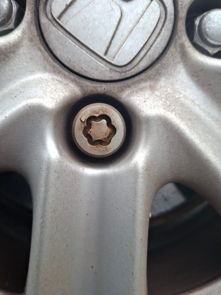 Honda Jazz wheel locking nut key replacement