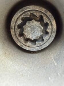 Polo 1.4 wheel locking nut key replacement