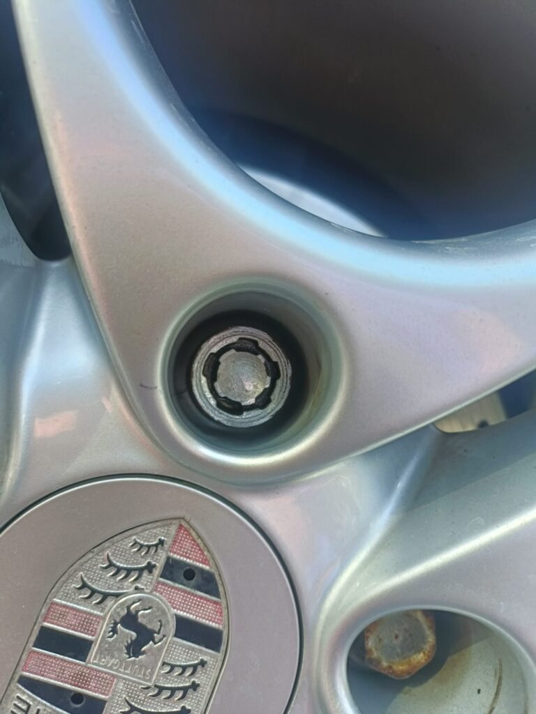 Porsche boxster 987 Boxster 987 gen 2 wheel locking nut key replacement