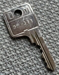 Porsche 928S4 wheel locking nut key replacement