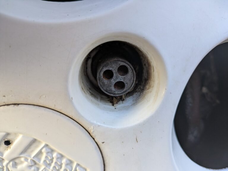 Porsche 944 wheel locking nut key replacement