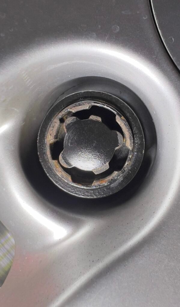 Porsche Boxster S wheel locking nut key replacement