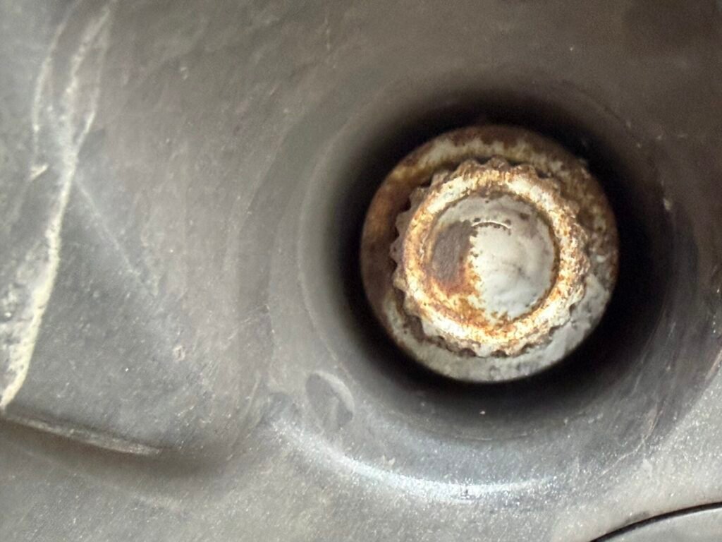 Porsche Cayenne wheel locking nut key replacement