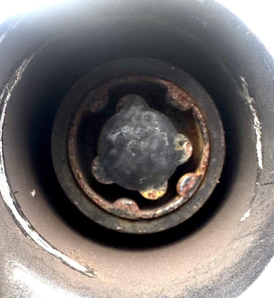 Porsche Macan wheel locking nut key replacement