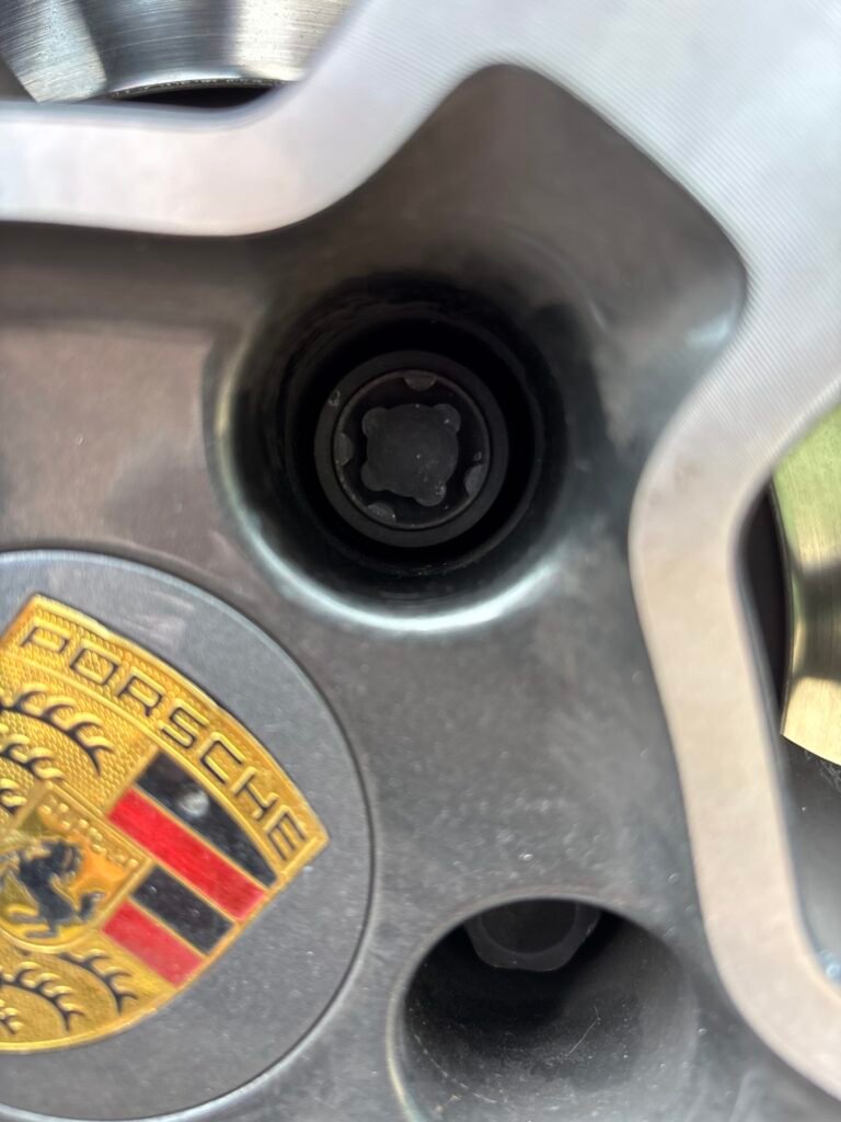 Porsche Macan wheel locking nut key replacement