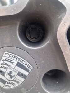 Porsche Macan wheel locking nut key replacement