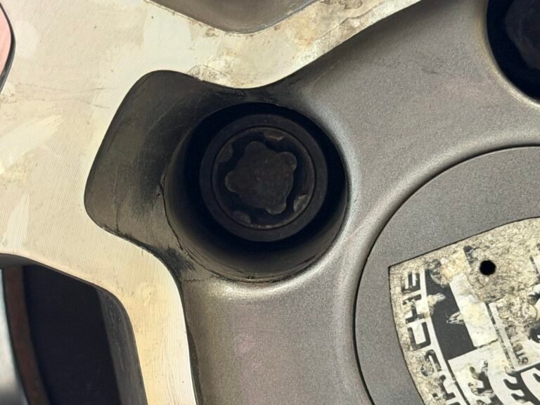 Porsche Macan wheel locking nut key replacement